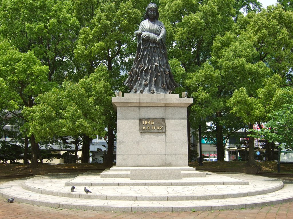 Nagasaki Ground Zero memorials