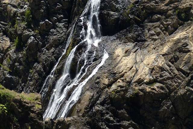 Cairns Waterfall | Alpha Airport Parking